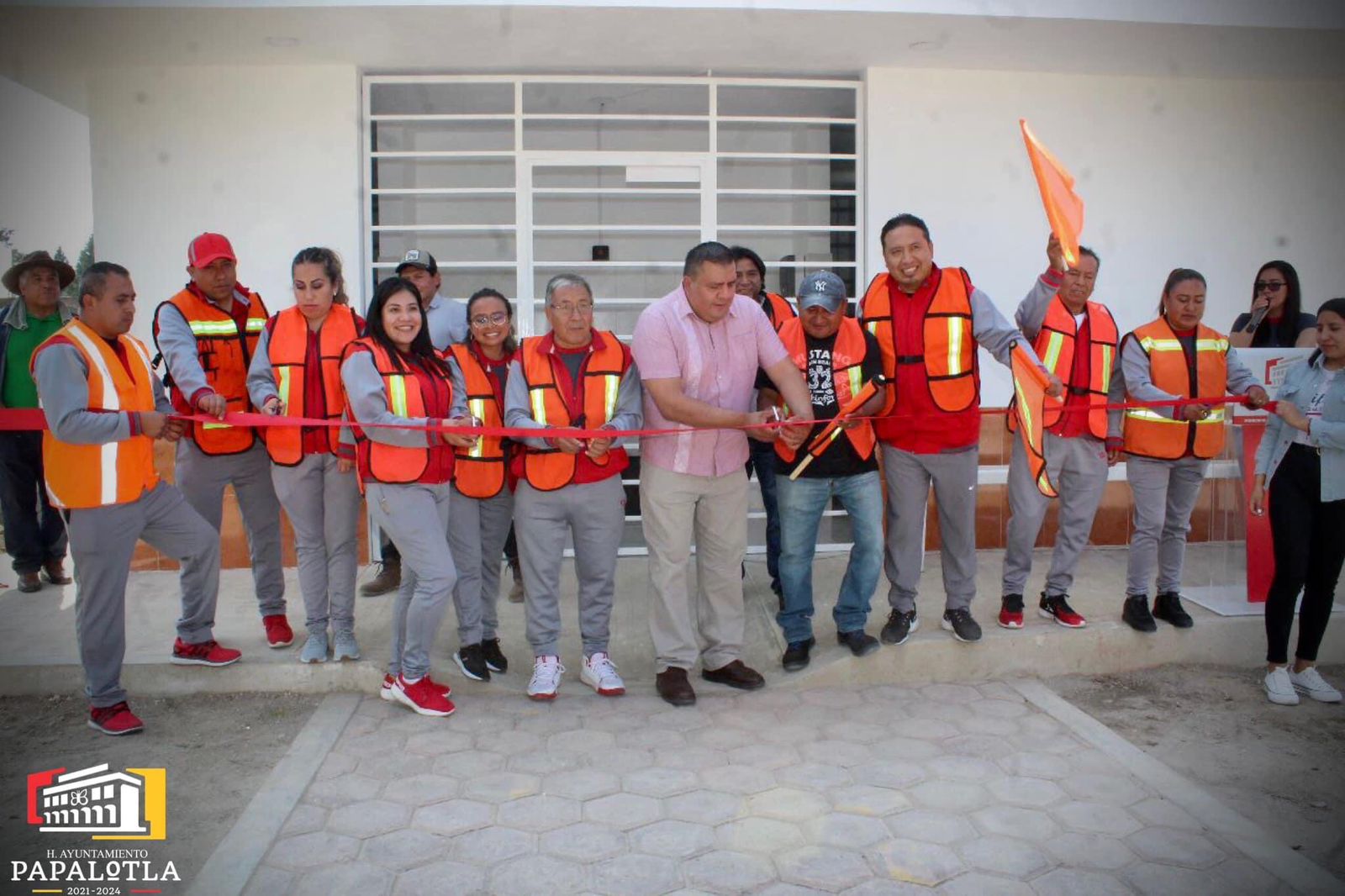 Alcalde de Papalotla da banderazo de obras en el barrio El Potrero